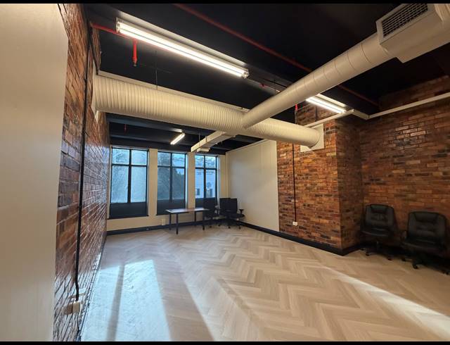99M² BUILDING TO LET IN CAPE TOWN CITY CENTRE
